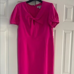 Elegant Pink Dress with Bow Detail